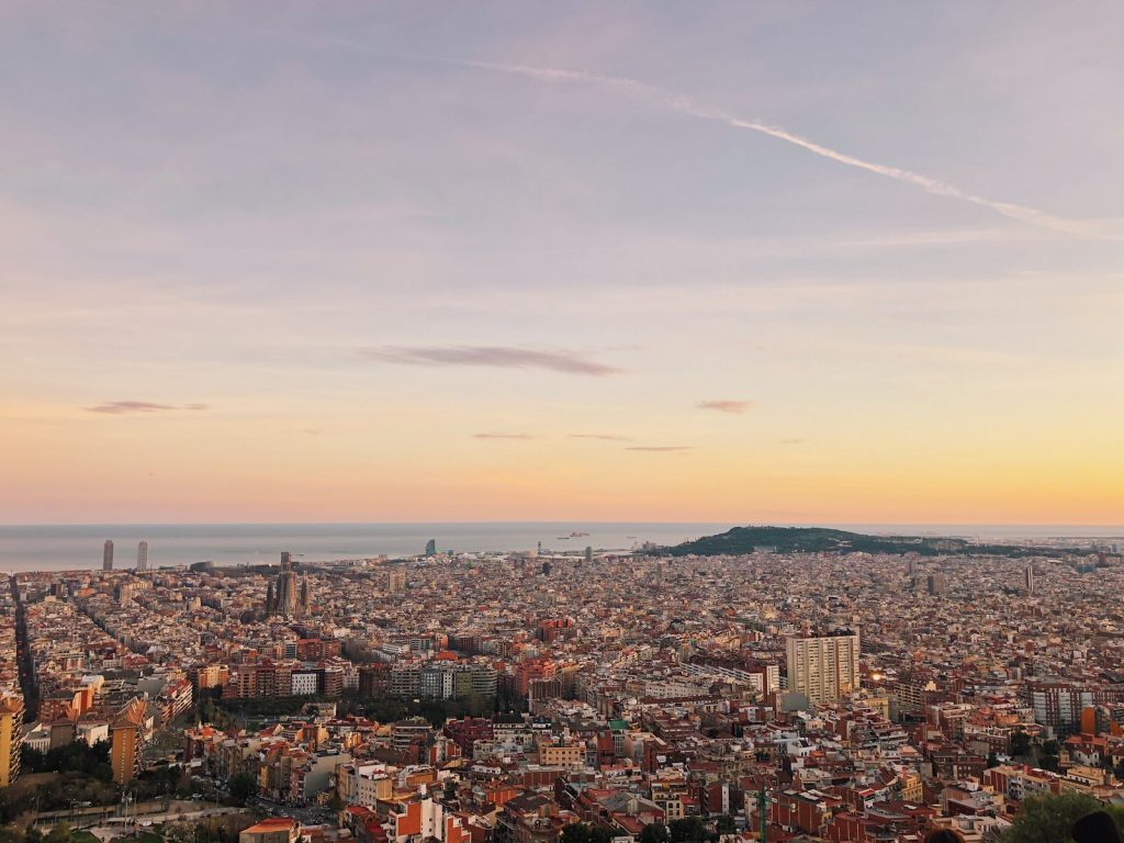 Barcellona Dall'alto - Kiwi The Explorer