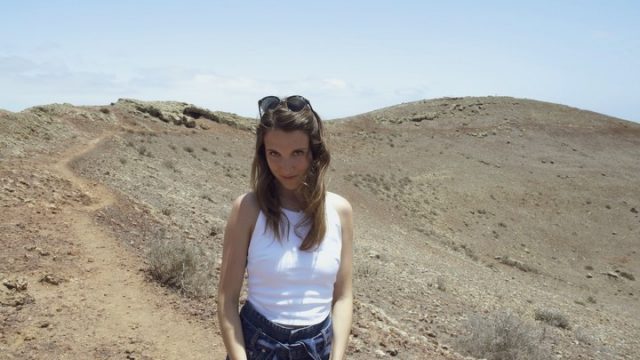 Un salto nel 2019 con l’Alberto Angela dei poveri che ci illustra ironicamente il cratere di un vulcano nella nostra amata #lanzarote 😂 
@albertoangelarai1
